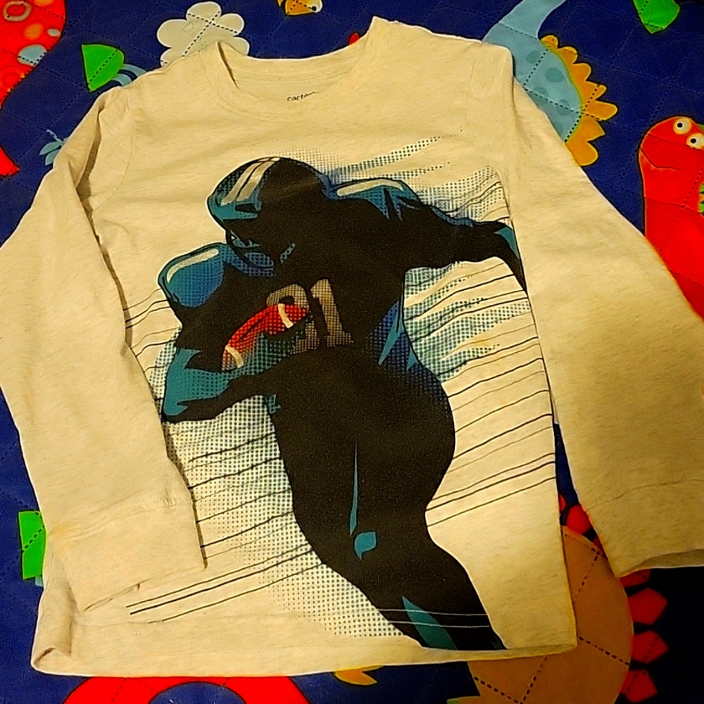 Boys Long Sleeve graphic Tee. Size 6.